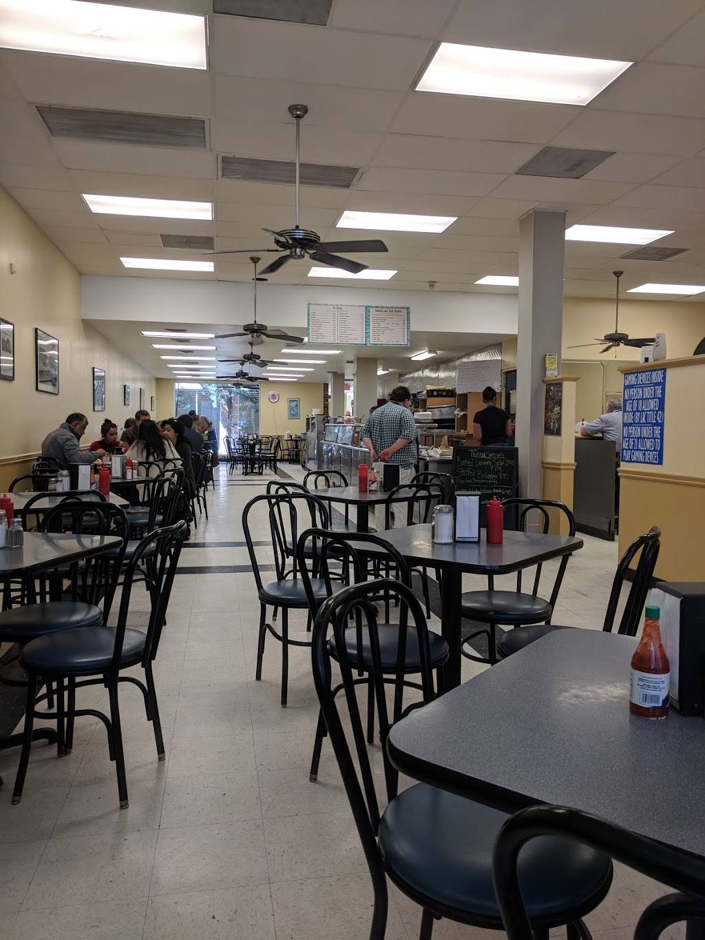 P & G Restaurant | restaurant | 345 Baronne St, New Orleans, LA 70112, USA | 5045259678 OR +1 504-525-9678