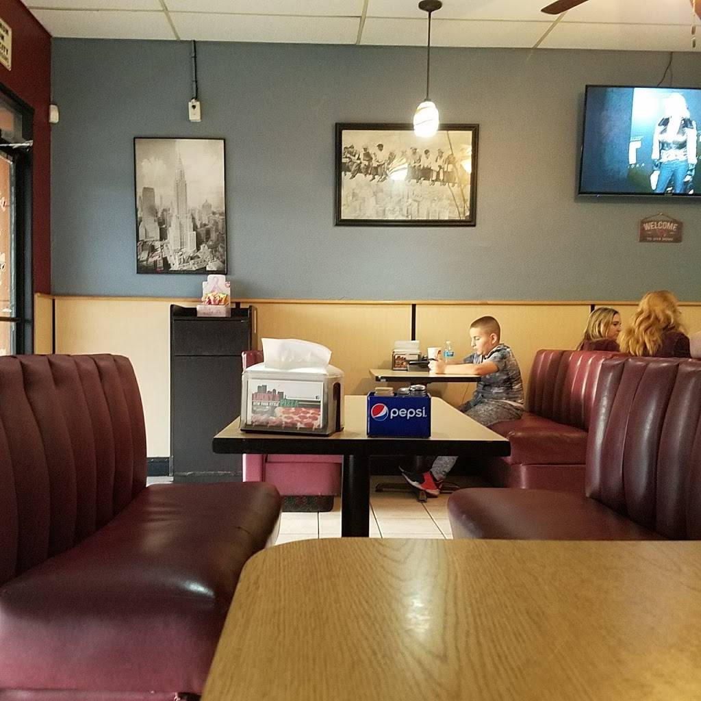 Luckys Pizza | restaurant | 6630 W Cactus Rd B108, Glendale, AZ 85304, USA | 6238787888 OR +1 623-878-7888