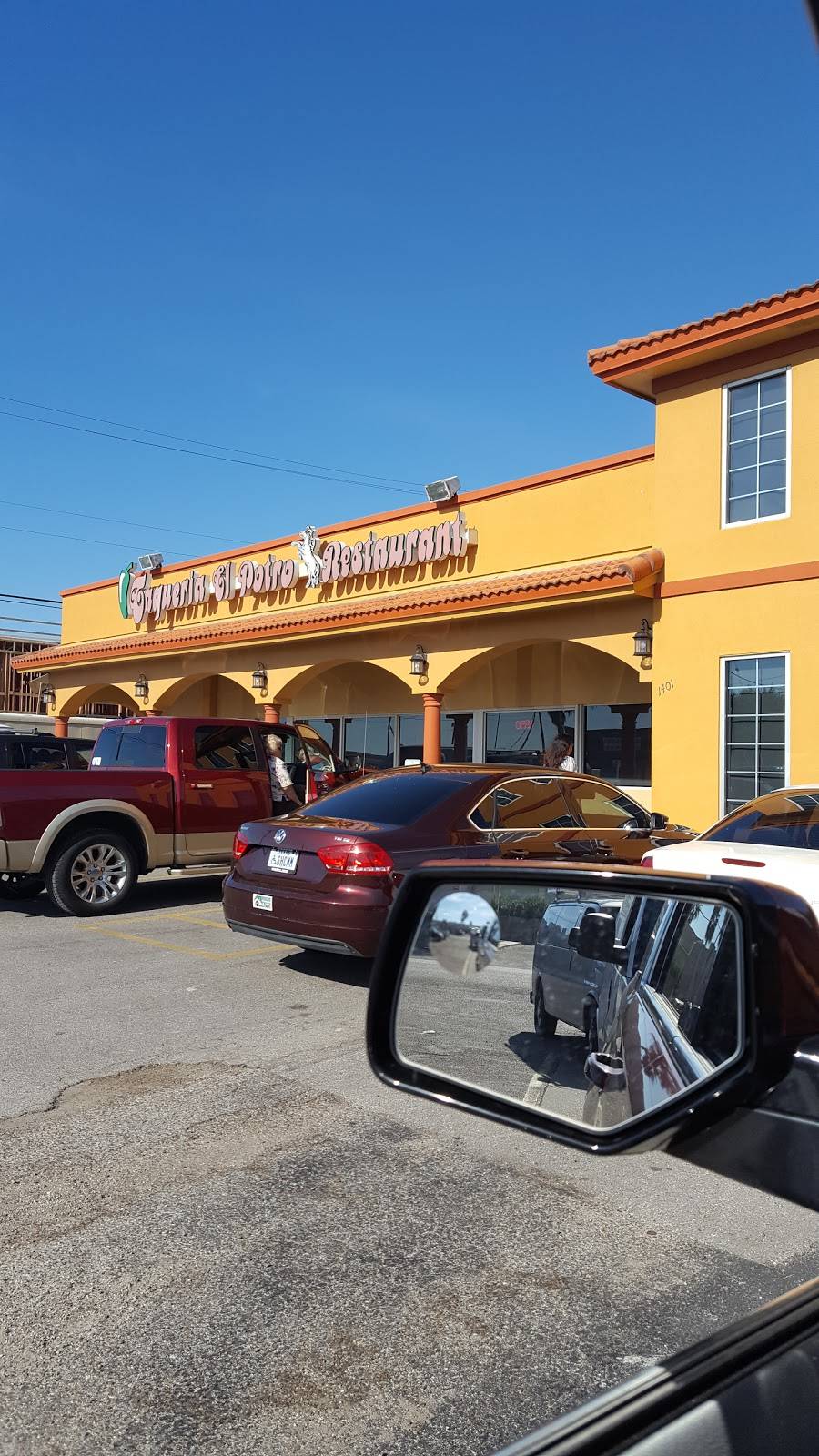 El Potro | restaurant | 1401 Rodd Field Rd, Corpus Christi, TX 78412, USA | 3619861028 OR +1 361-986-1028