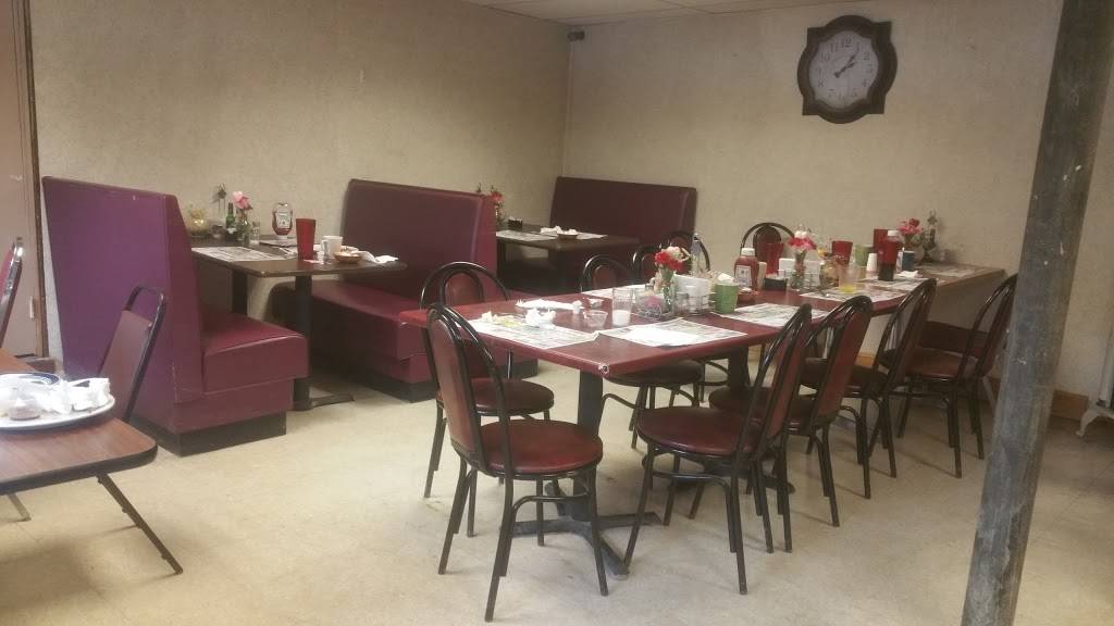 Mendettas Pizzeria Catering & More | bakery | 132 E Fulton St, Gloversville, NY 12078, USA | 5187730003 OR +1 518-773-0003