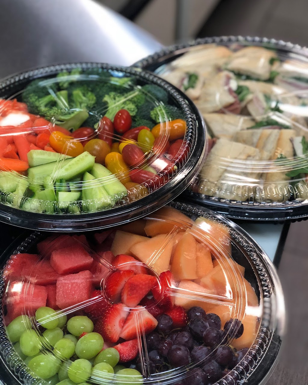 Miami beach deli market | meal takeaway | 300 Alton Rd Suite 100, Miami Beach, FL 33139, USA | 3056748805 OR +1 305-674-8805