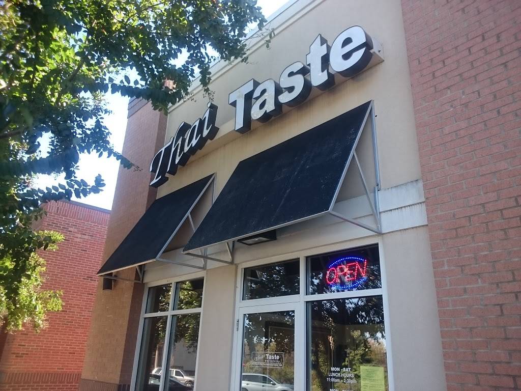 Thai Taste University | restaurant | 2025 E Arbors Dr # 230, Charlotte, NC 28262, USA | 7046889179 OR +1 704-688-9179