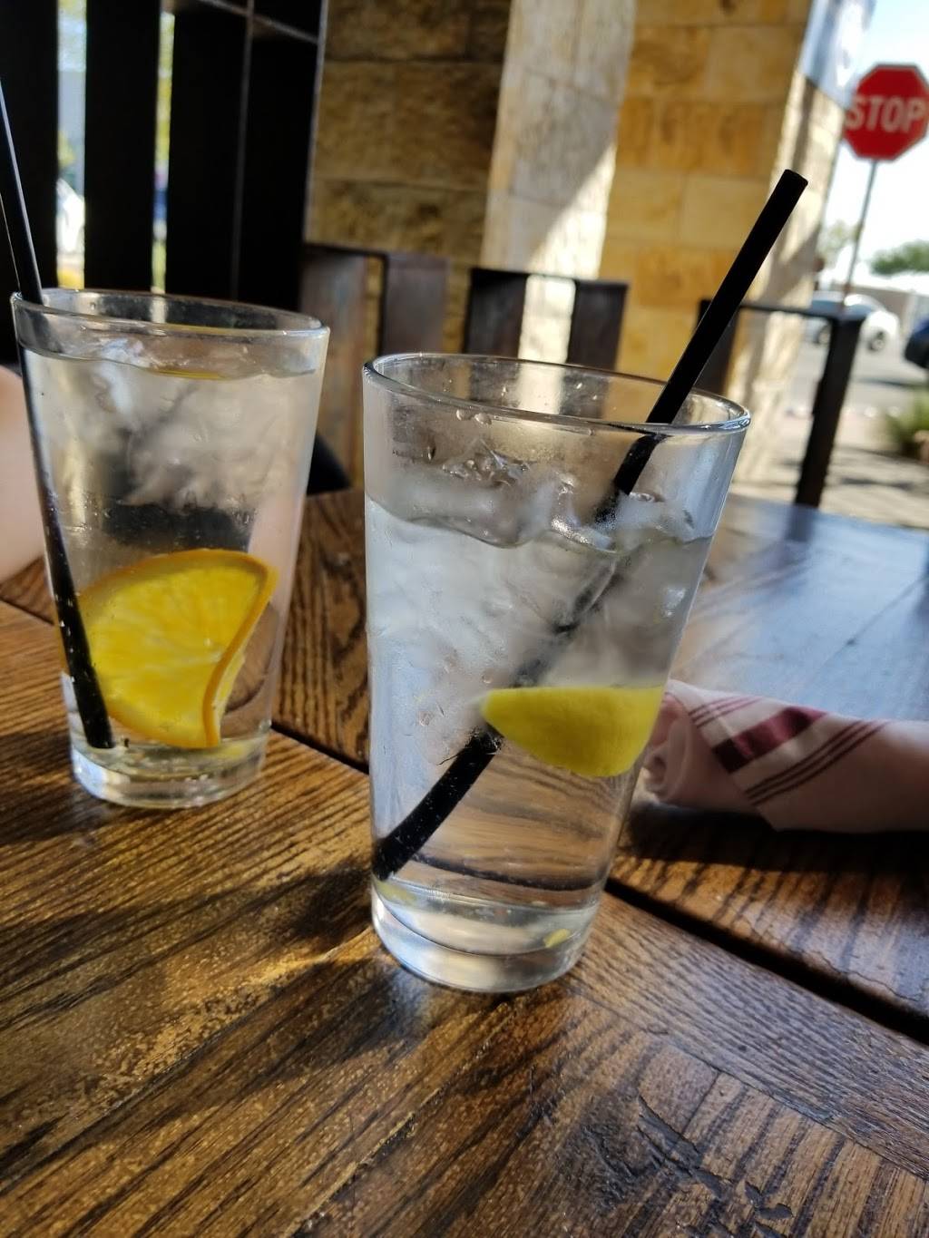 Crave Kitchen & Bar | restaurant | 8889 Gateway Blvd W #2840, El Paso, TX 79925, USA | 9155999866 OR +1 915-599-9866