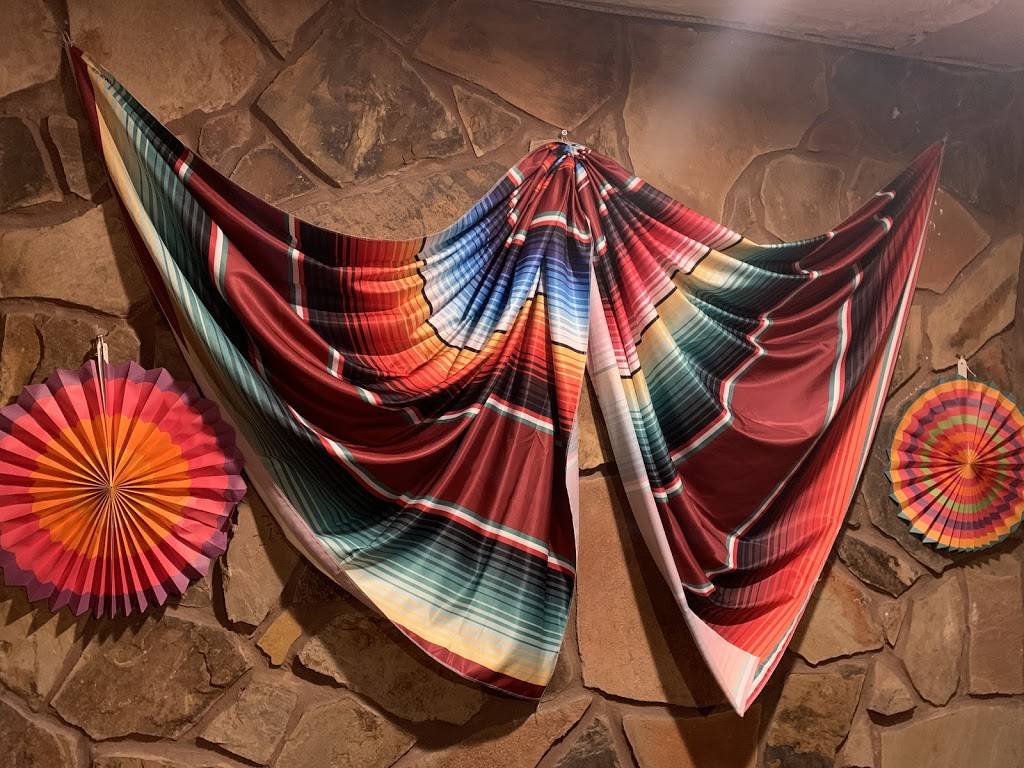 Ojos Taqueria | restaurant | 8501 Richmond Hwy, Alexandria, VA 22309, USA | 7035972136 OR +1 703-597-2136