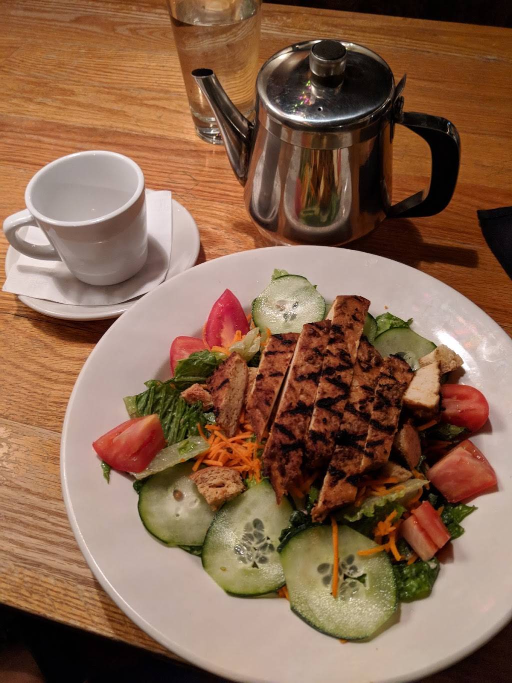 Ipanema Cafe | restaurant | 917 W Grace St, Richmond, VA 23220, USA | 8042130190 OR +1 804-213-0190