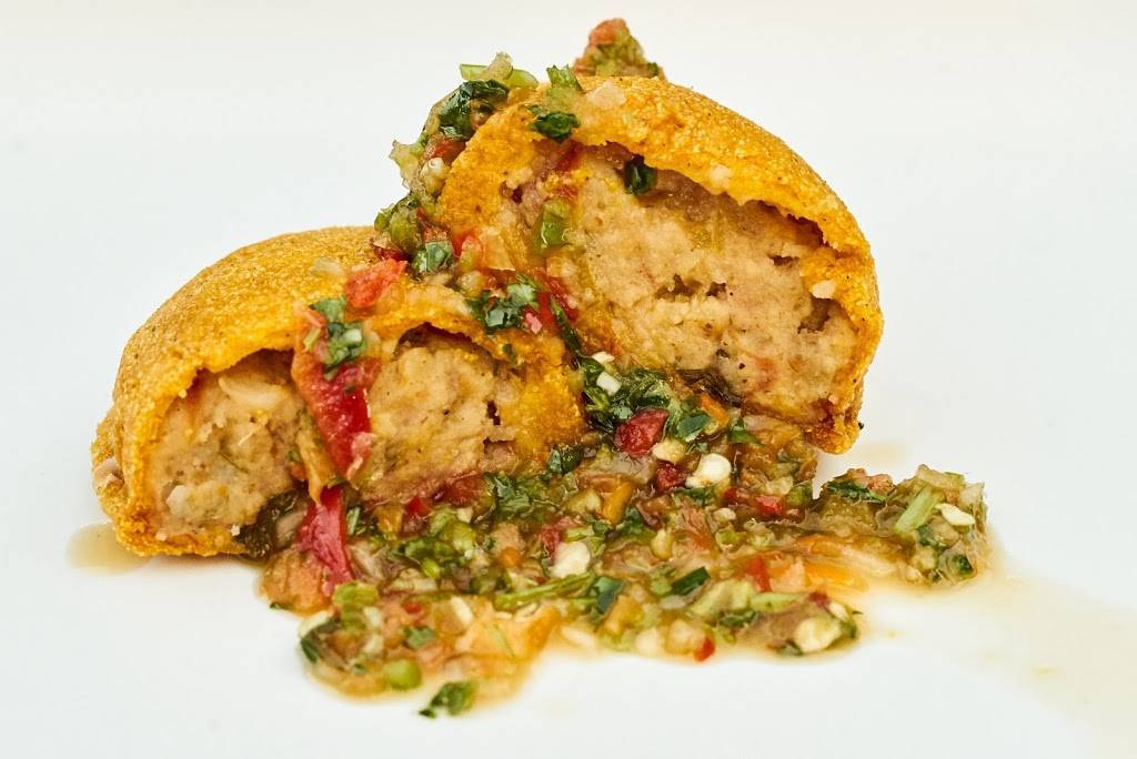 Medallón | restaurant | 5162 W Jefferson Blvd suite b, Los Angeles, CA 90016, USA | 7073228867 OR +1 707-322-8867