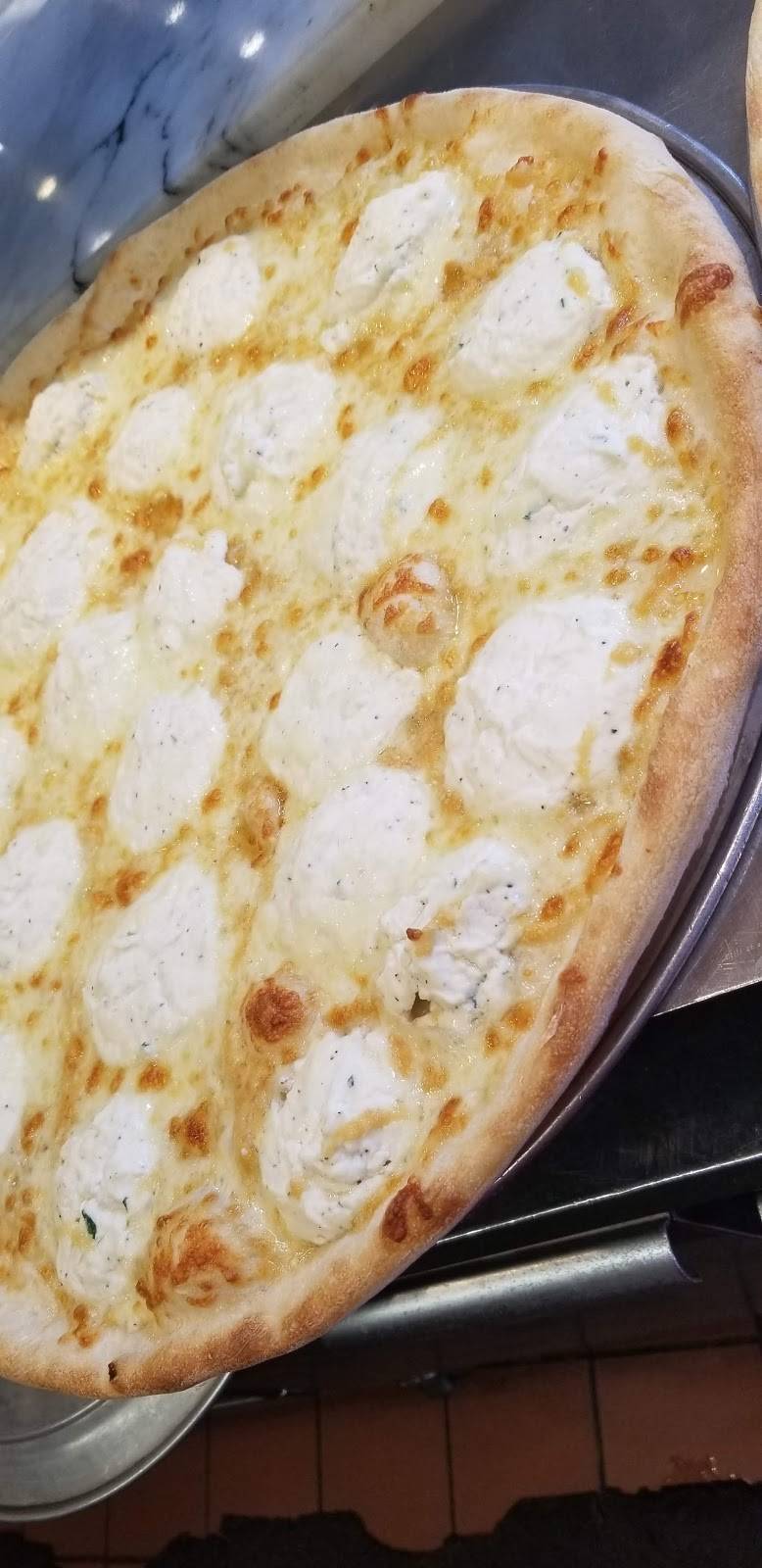 Village Maria Pizzeria | restaurant | 3995 Amboy Rd, Staten Island, NY 10308, USA | 7189849449 OR +1 718-984-9449