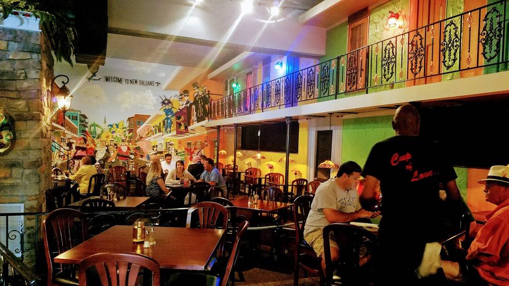 Charlie Staples Bar-B-Q | restaurant | 372 W Rayen Ave, Youngstown, OH 44502, USA | 3307437427 OR +1 330-743-7427