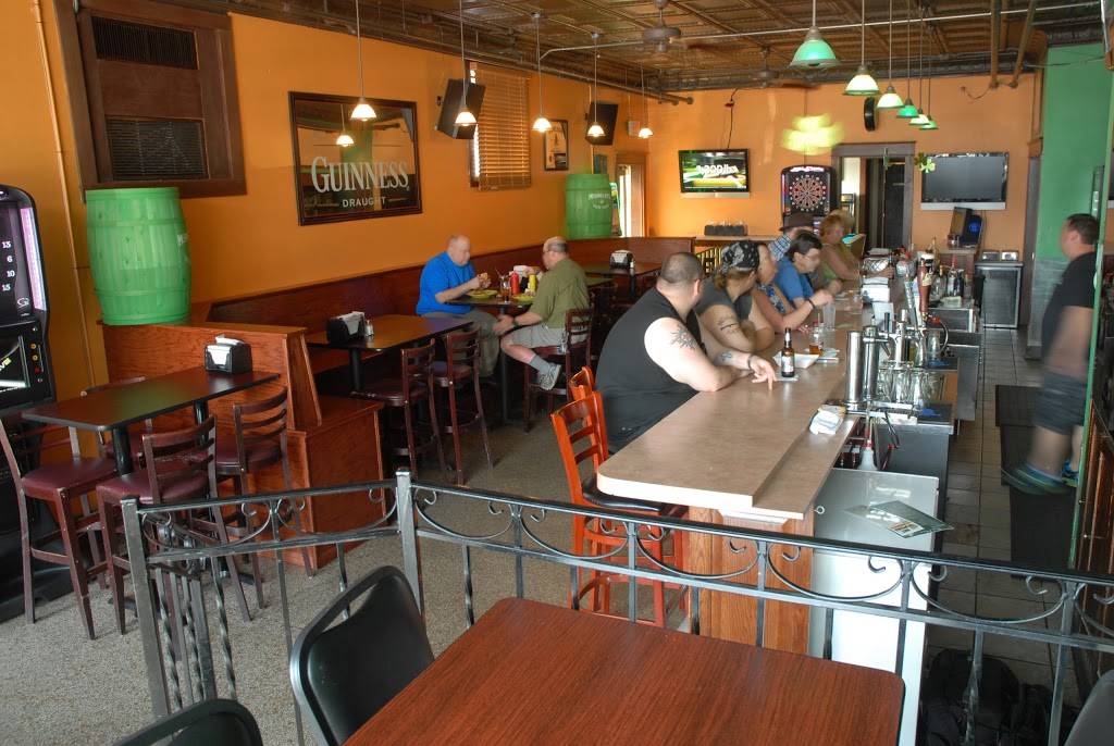 McGeorges Pub | restaurant | 415 George St, De Pere, WI 54115, USA | 9206767677 OR +1 920-676-7677