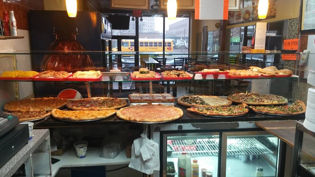 D Angelos Pizza | restaurant | 8237 164th St, Jamaica, NY 11432, USA | 7183808900 OR +1 718-380-8900