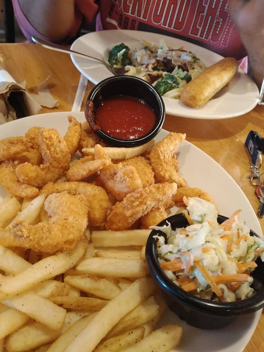 Applebees Grill + Bar | restaurant | 6845 E State St, Rockford, IL 61108, USA | 8152268818 OR +1 815-226-8818