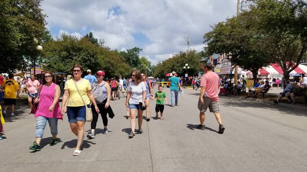 Stockmans Inn | restaurant | Logan Ave, Des Moines, IA 50131, USA | 5152767574 OR +1 515-276-7574