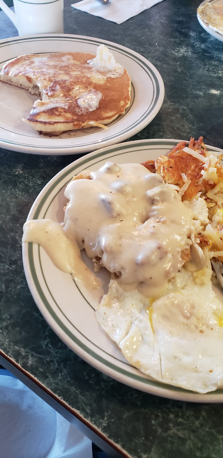 Steaks n Cakes | cafe | 1871 E Hobsonway, Blythe, CA 92225, USA | 7609224241 OR +1 760-922-4241