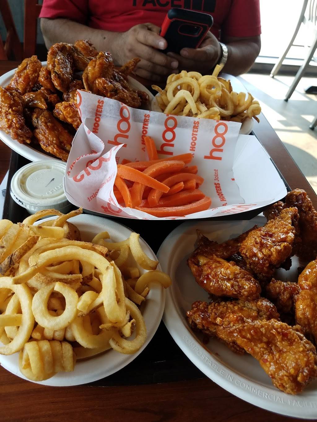 Hoots | restaurant | 2201-D S Cicero Ave, Cicero, IL 60804, USA | 7086523859 OR +1 708-652-3859