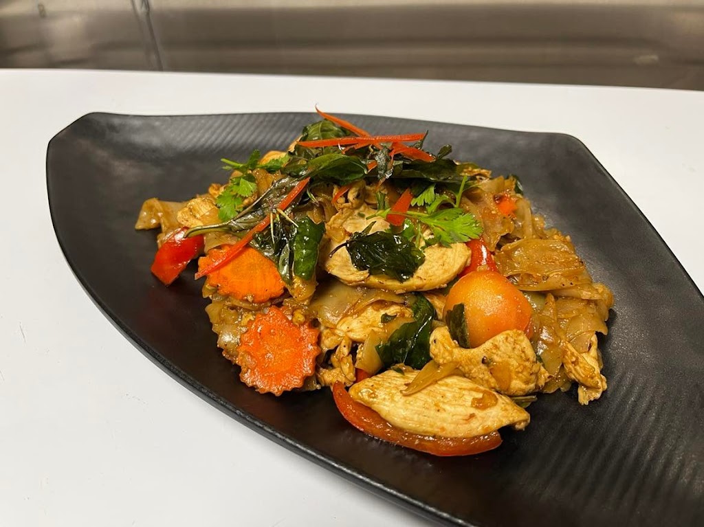 THAI HOT Restaurant | restaurant | 81944 CA-111 Unit C, Indio, CA 92201, USA | 7603478765 OR +1 760-347-8765