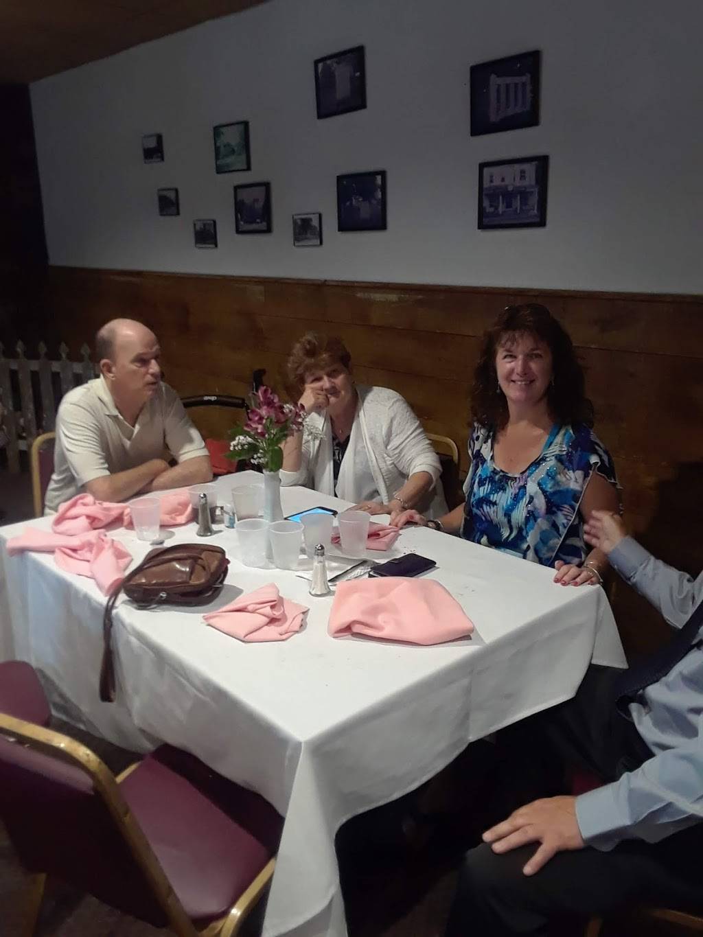 Ye Olde Standish Grille | restaurant | 175 N Bedford St, East Bridgewater, MA 02333, USA | 5083783682 OR +1 508-378-3682