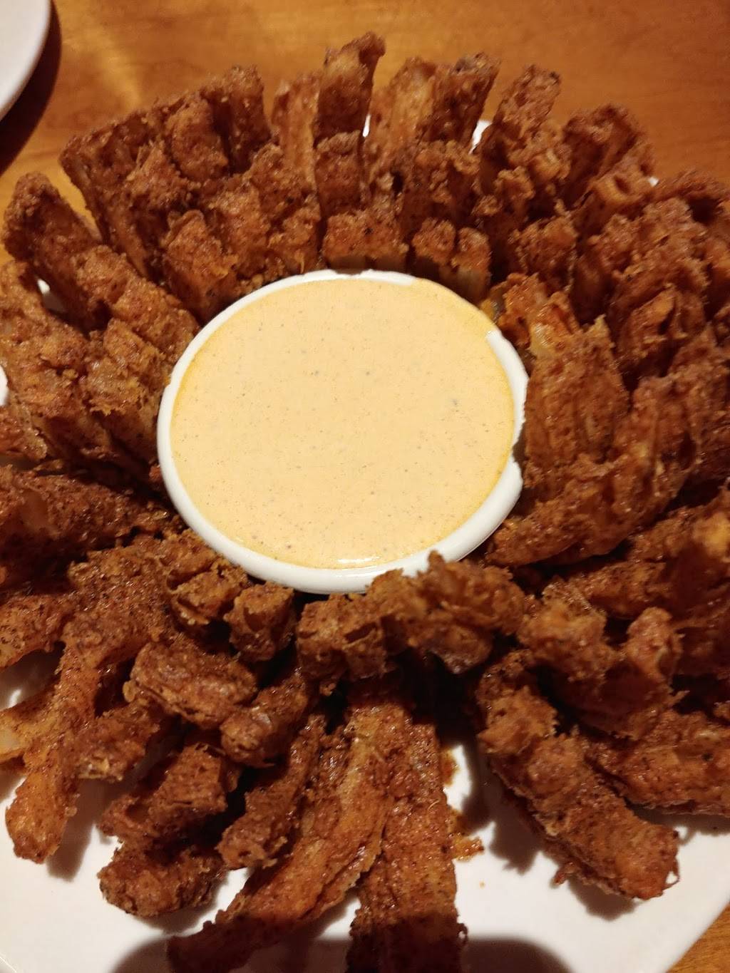 Outback Steakhouse | restaurant | 909 N Elmhurst Rd, Mt Prospect, IL 60056, USA | 8475414329 OR +1 847-541-4329