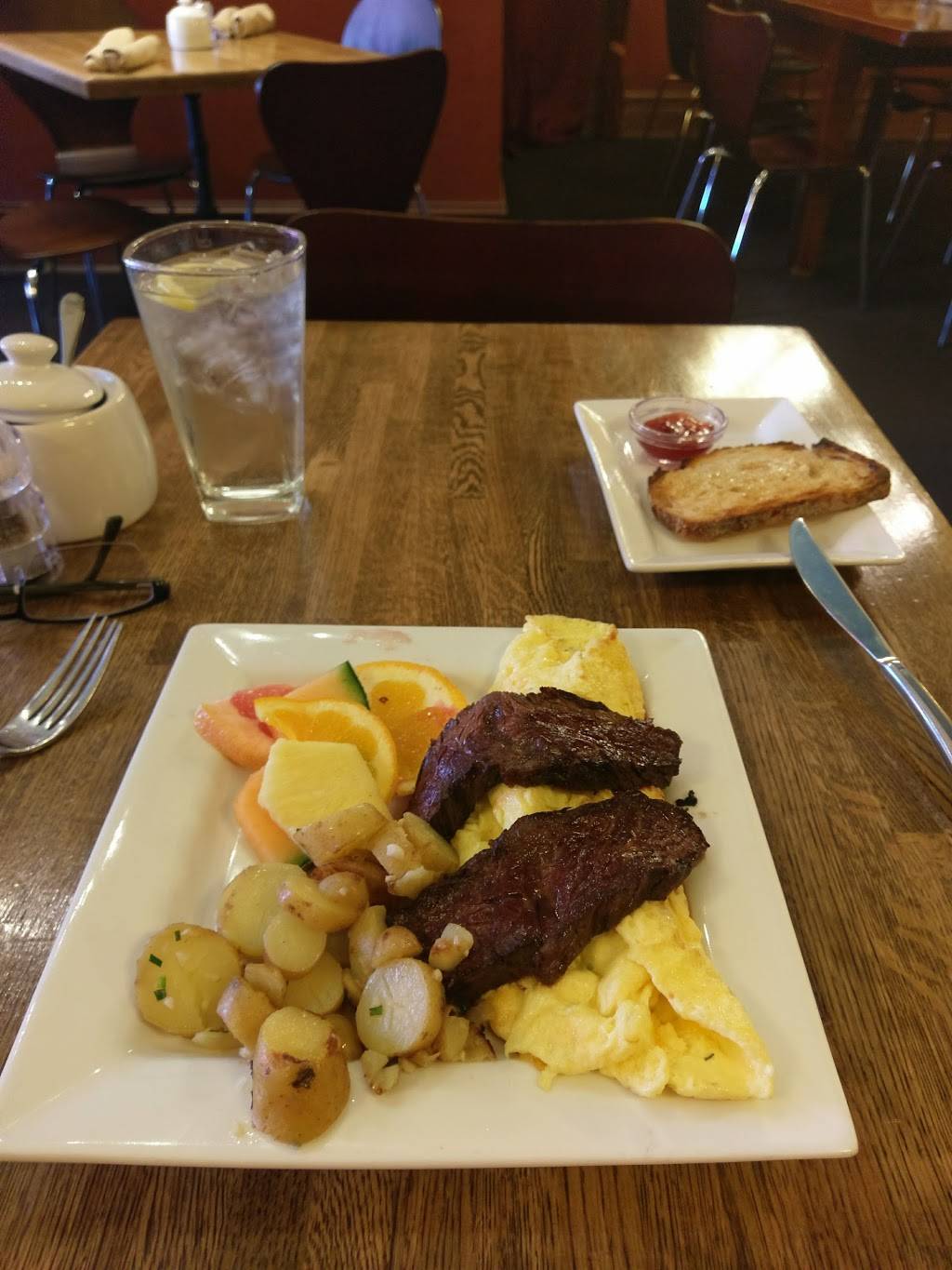 Café Muse | restaurant | 418 S Washington Ave, Royal Oak, MI 48067, USA | 2485444749 OR +1 248-544-4749