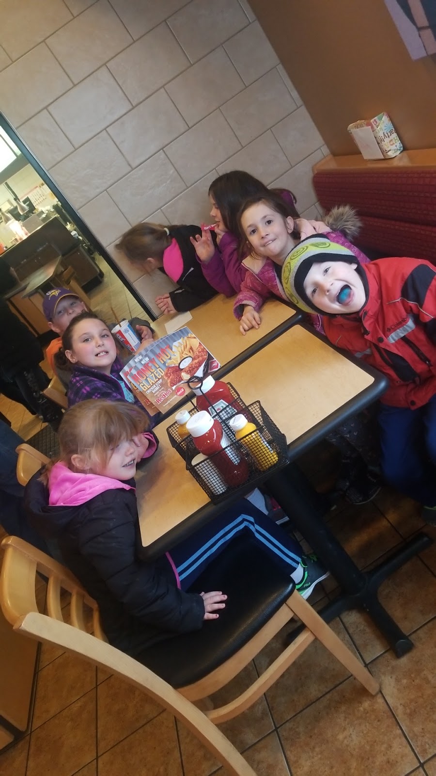 Dairy Queen Grill & Chill | restaurant | 5001 S Crossing Pl, Sioux Falls, SD 57108, USA | 6052719271 OR +1 605-271-9271