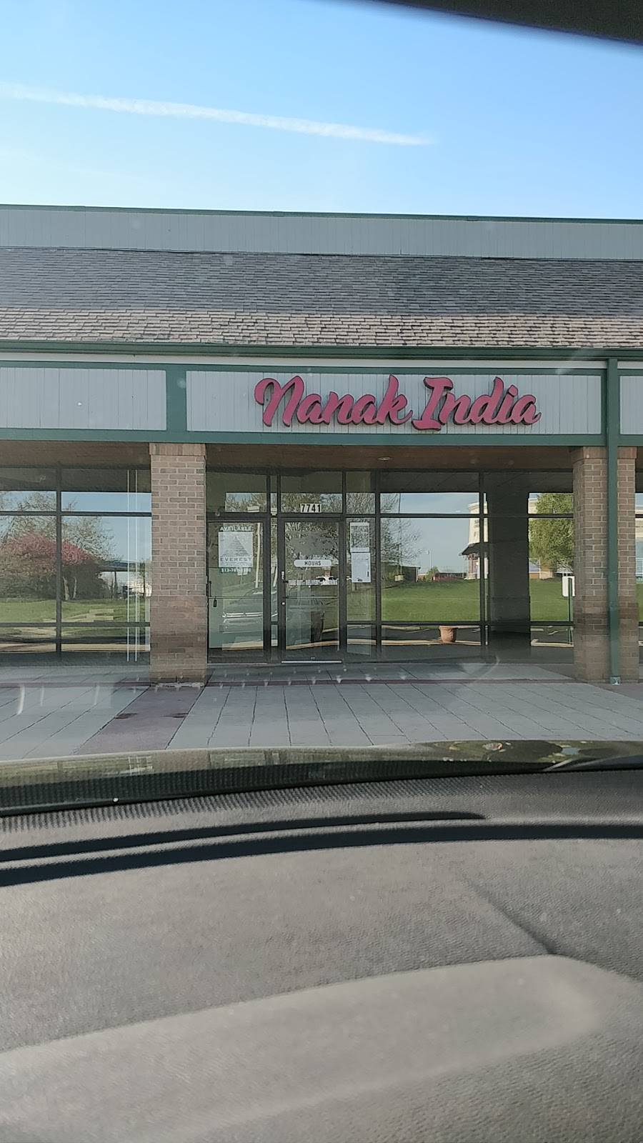 Nanak India Restaurant | restaurant | 7741 Tylers Pl Blvd, West Chester Township, OH 45069, USA | 5138474720 OR +1 513-847-4720