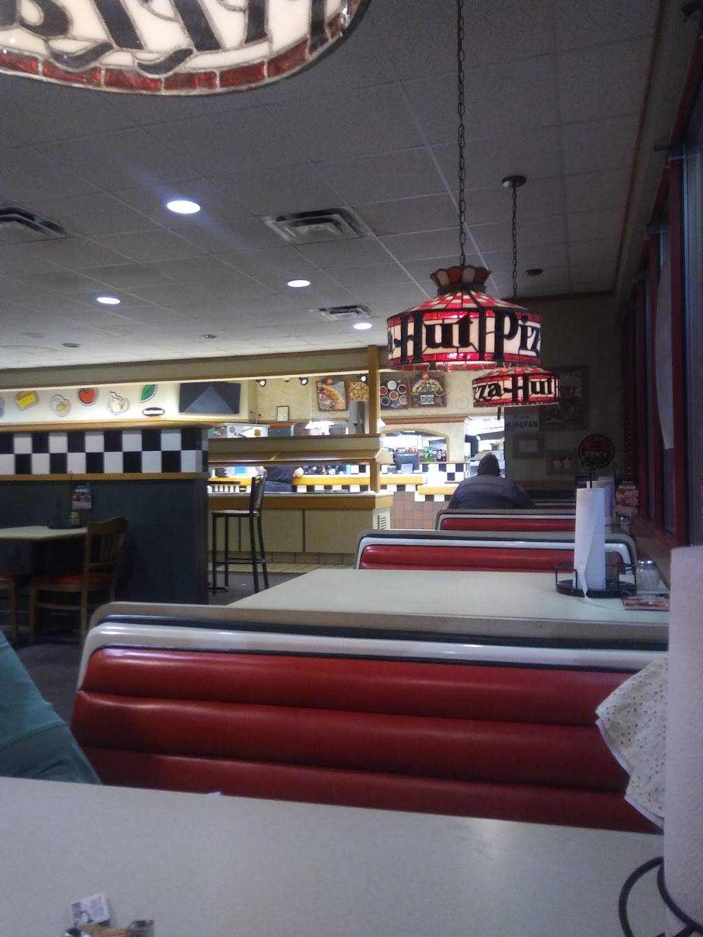 Pizza Hut | meal takeaway | 4030 W.K, Singleton Pkwy, Memphis, TN 38128, USA | 9013881232 OR +1 901-388-1232