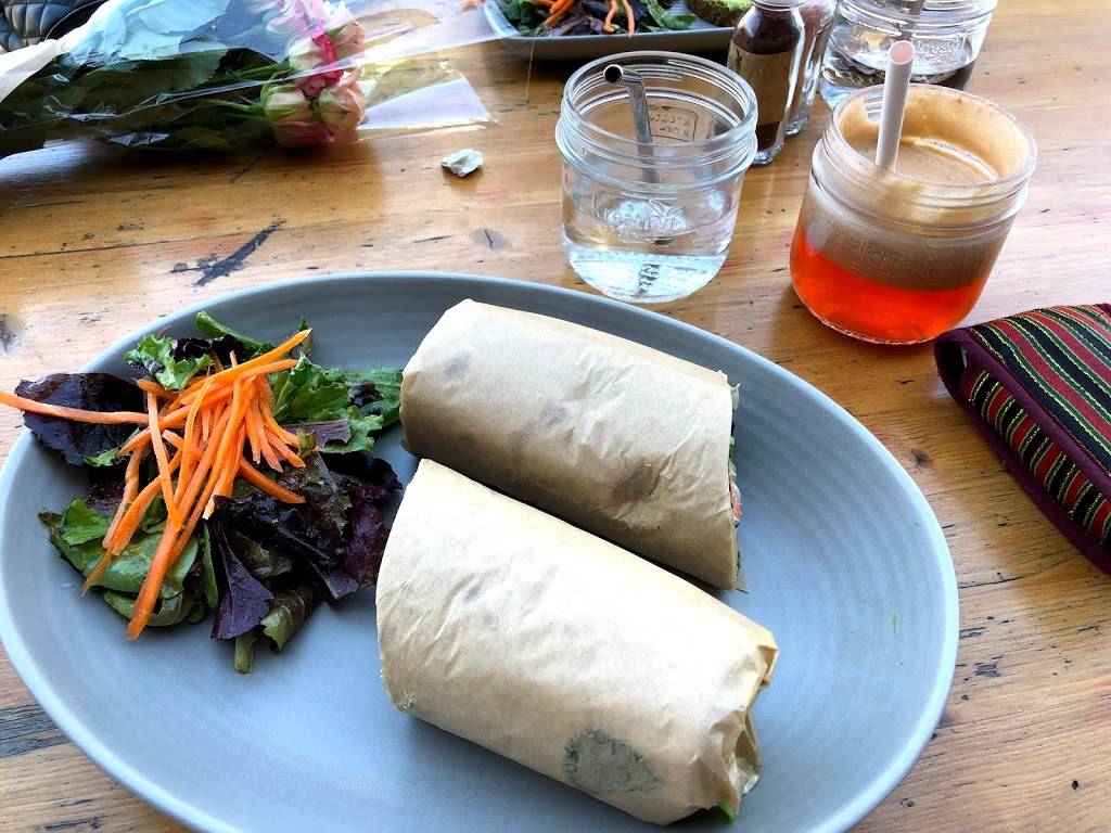 Kreation Organic Kafe & Juicery | cafe | 8428 W 3rd St, Los Angeles, CA 90048, USA | 3237821777 OR +1 323-782-1777