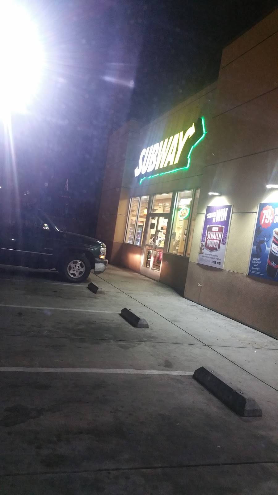 Subway | restaurant | 2011 Fresno St, Fresno, CA 93721, USA | 5594450739 OR +1 559-445-0739