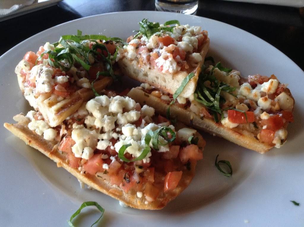 GO Italian Restaurant | restaurant | 2815 Princess St, Kingston, ON K7P 2X2, Canada | 6137661200 OR +1 613-766-1200