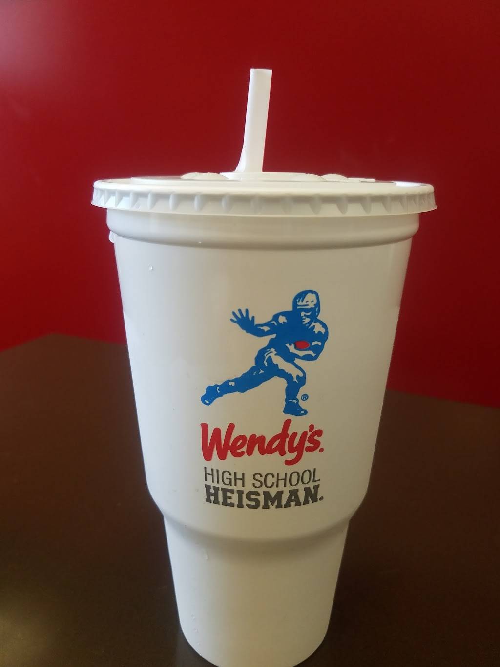 Wendys | restaurant | 401 N McKinley St, Corona, CA 92879, USA | 9513728216 OR +1 951-372-8216