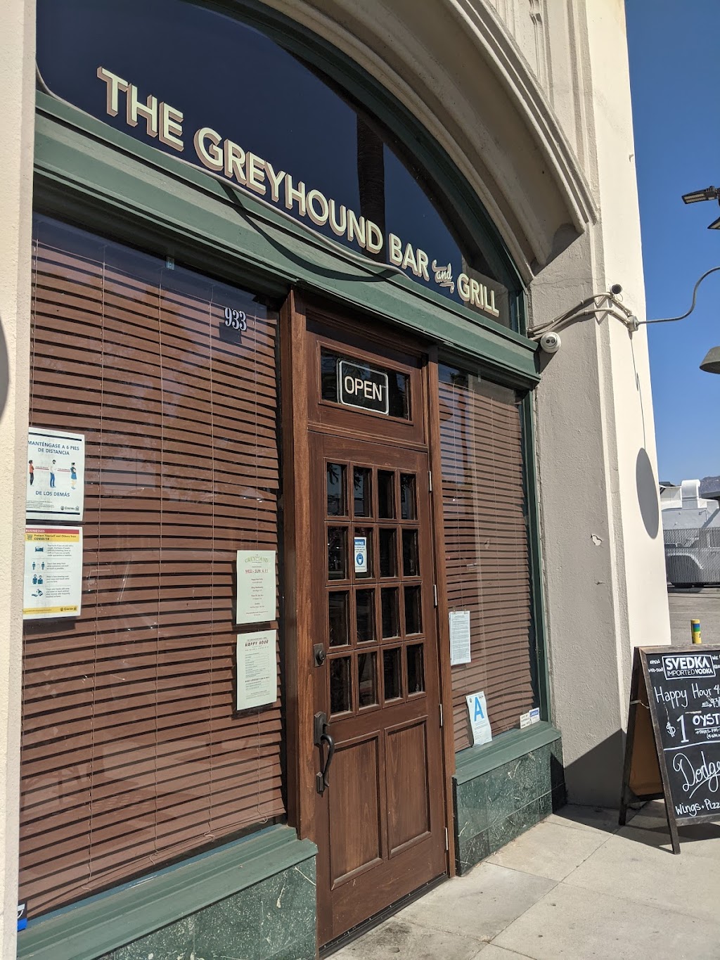 The Greyhound Bar & Grill | restaurant | 933 S Brand Blvd, Glendale, CA 91204, USA | 7472406825 OR +1 747-240-6825