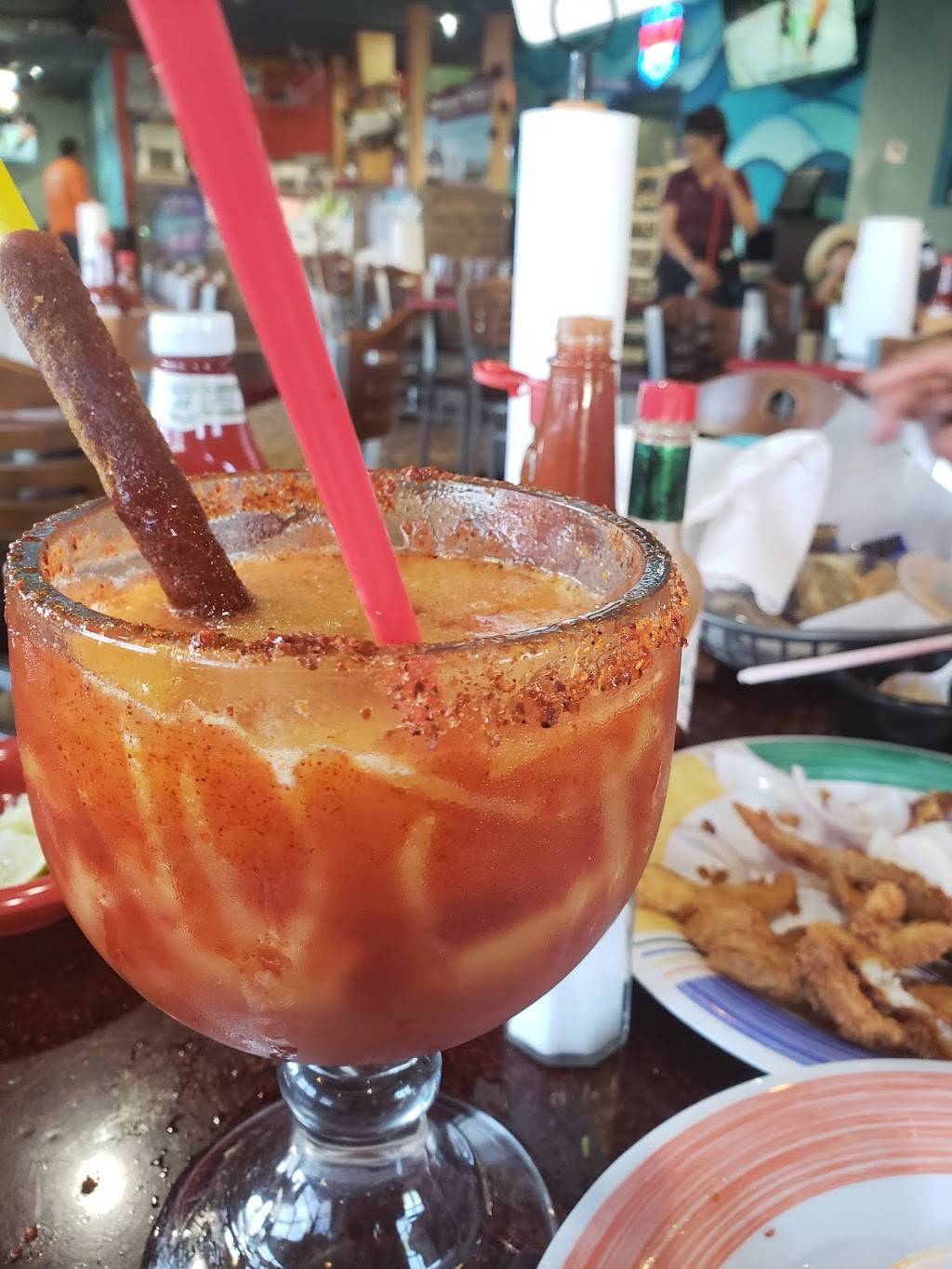 Las Islas Marias | restaurant | 1527 Hillcrest Dr, San Antonio, TX 78228, USA | 2104352000 OR +1 210-435-2000