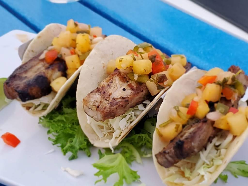 Tides Beachside Bar & Grill | restaurant | 82100 Overseas Hwy, Islamorada, FL 33036, USA | 3053073732 OR +1 305-307-3732