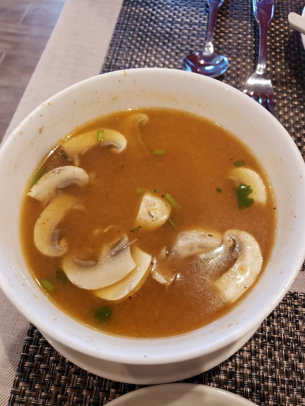 Royal Orchid | restaurant | 2205 US-1, North Brunswick Township, NJ 08902, USA | 7323989090 OR +1 732-398-9090