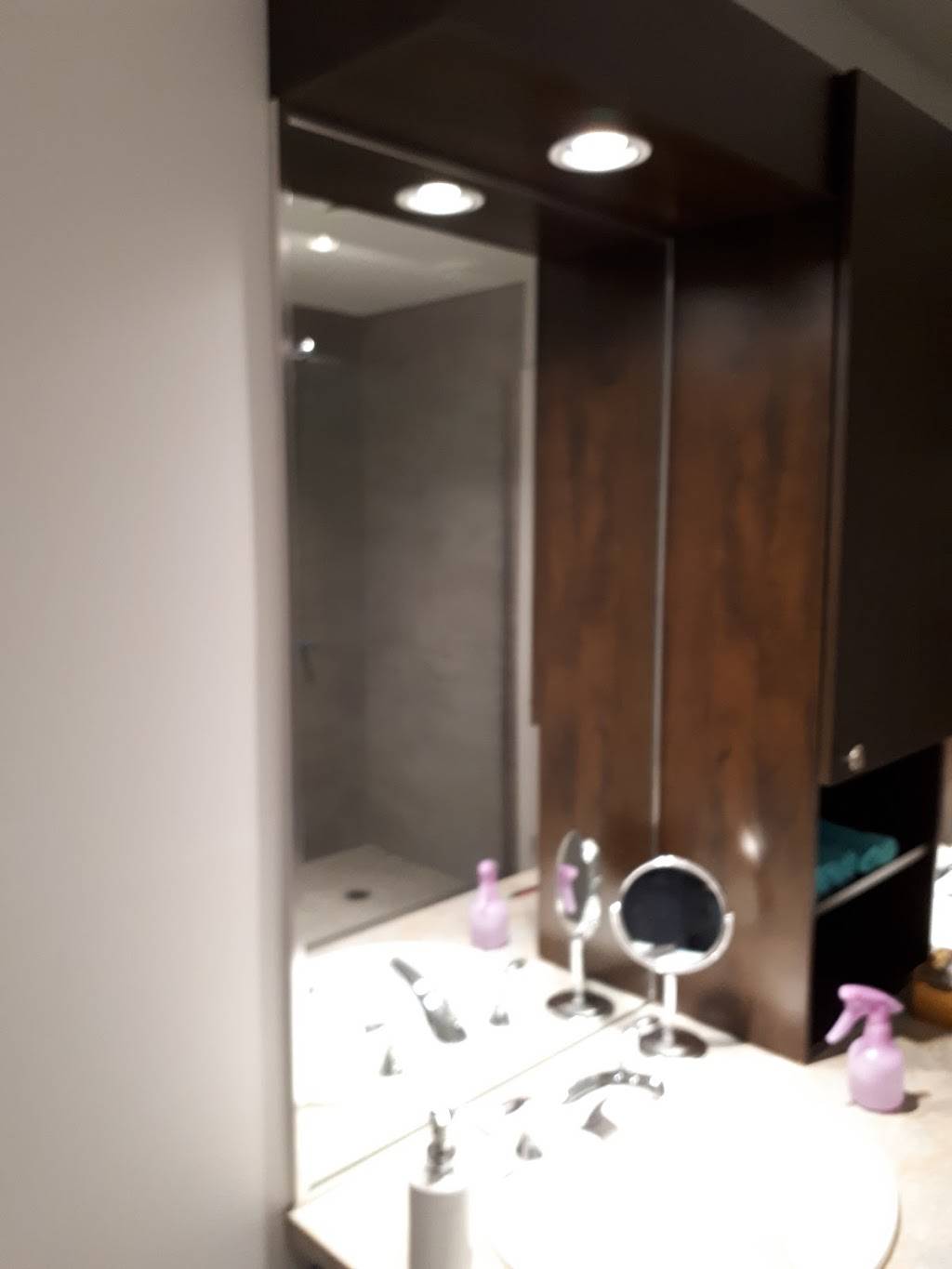 Valentine | restaurant | 1003 Boulevard de Périgny, Chambly, QC J3L 1W7, Canada | 4506582123 OR +1 450-658-2123