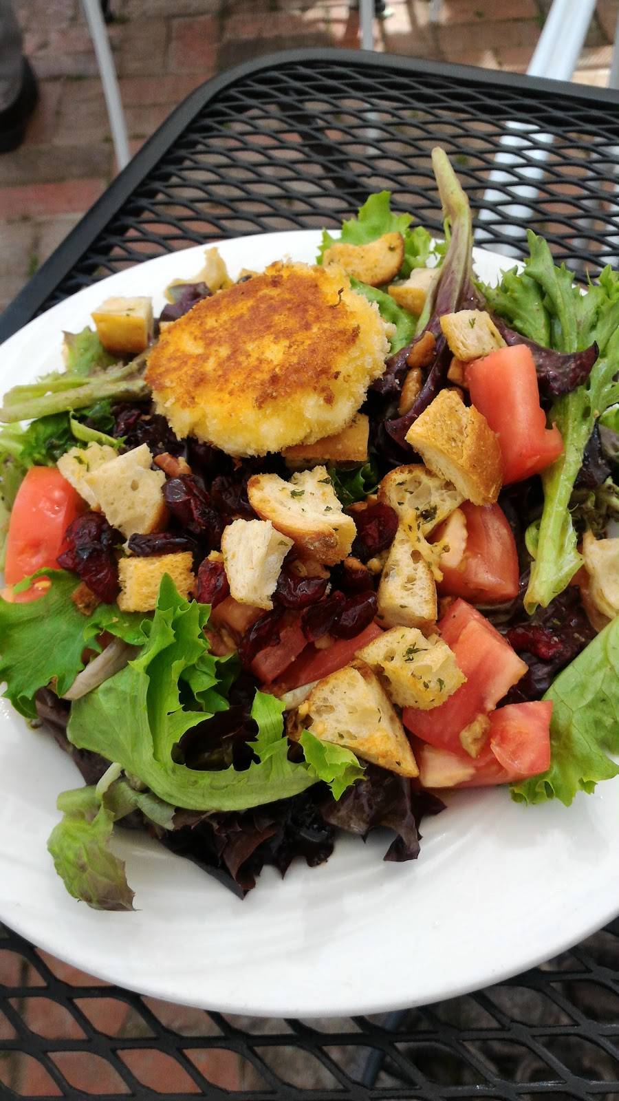 The Secret Garden Cafe | restaurant | 404 Mill St, Occoquan, VA 22125, USA | 7034942848 OR +1 703-494-2848