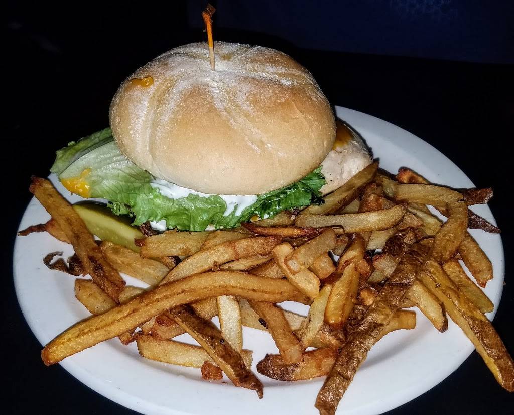 Mastros The 3 Spot | restaurant | 13855 Ridge Rd, North Royalton, OH 44133, USA | 4408771818 OR +1 440-877-1818