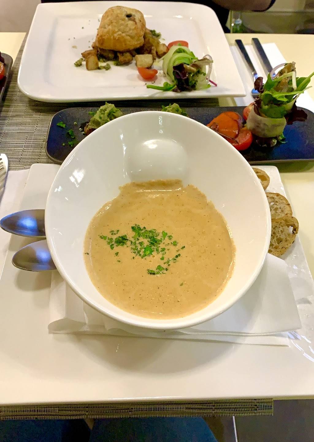 Saveurs du Monde Cafe | restaurant | 22 Westedge St SUITE 101, Charleston, SC 29403, USA | 8436403986 OR +1 843-640-3986