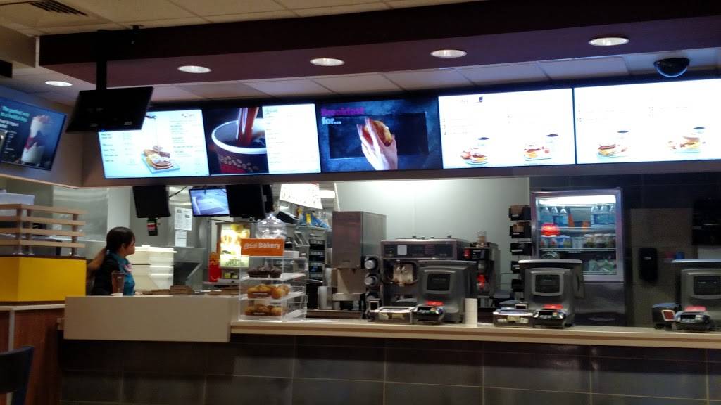 McDonalds | cafe | 350 Bloomfield Ave, Windsor, CT 06095, USA | 8602858679 OR +1 860-285-8679