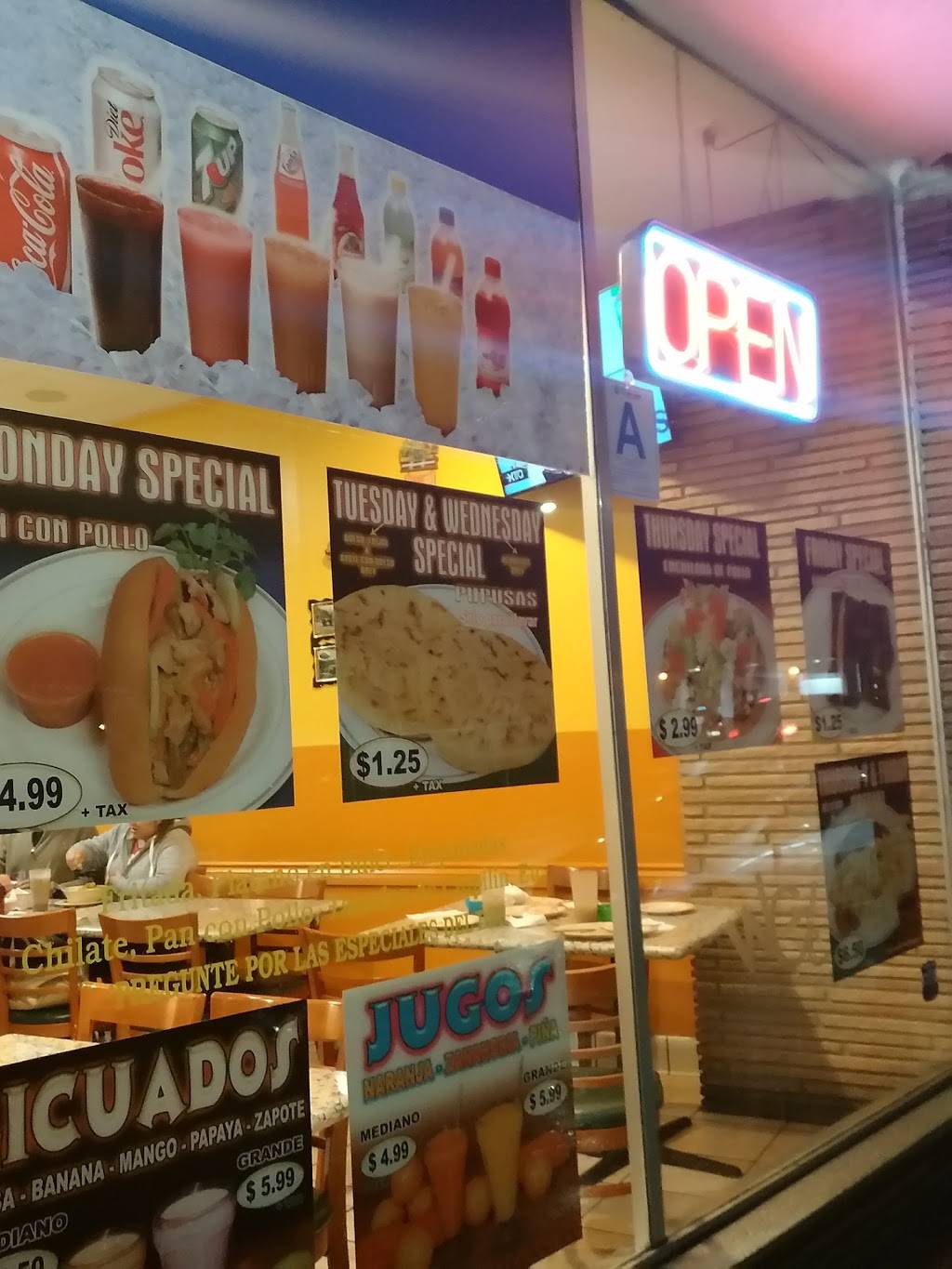 Mis Raices Restaurant | restaurant | 7539 Reseda Blvd, Reseda, CA 91335, USA | 8187081205 OR +1 818-708-1205