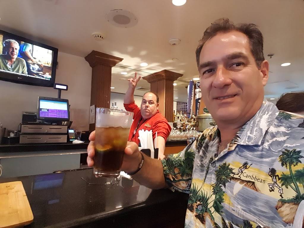 Quiznos | meal takeaway | 2100 Northwest 42nd Avenue, Miami, FL 33126, USA | 3058760815 OR +1 305-876-0815