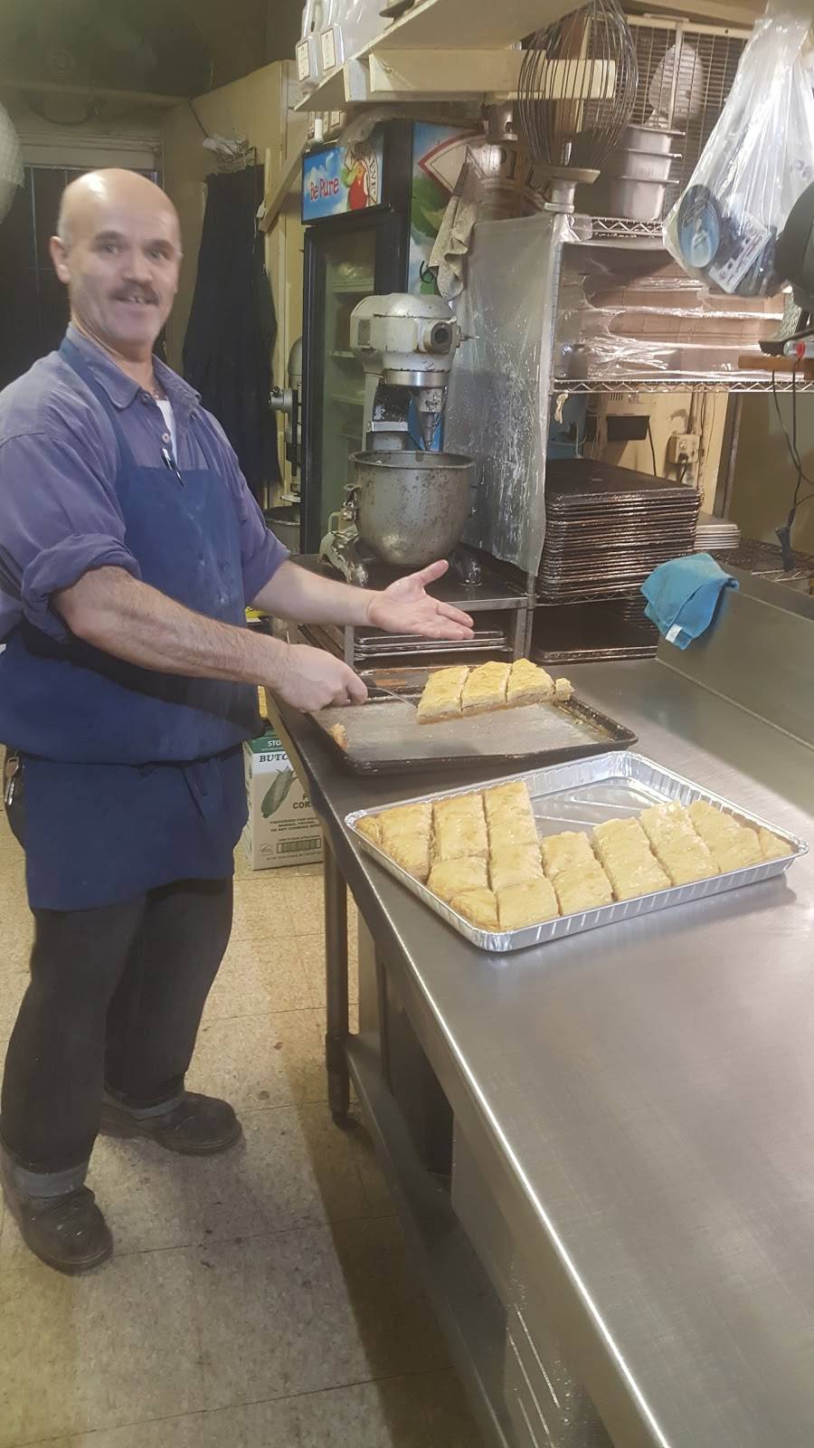 Afrah Pizza | restaurant | 12741 W Warren Ave, Dearborn, MI 48124, USA | 3135827878 OR +1 313-582-7878