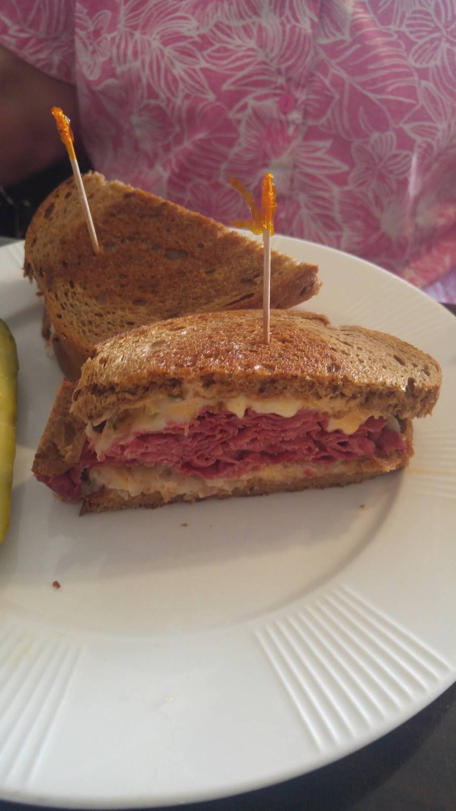 Josephs Diner | restaurant | 625 N Tamiami Trail, Nokomis, FL 34275, USA | 9414800095 OR +1 941-480-0095