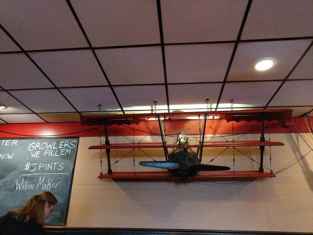 Red Baron | restaurant | 2495 Center Rd, Burton, MI 48519, USA | 8107441310 OR +1 810-744-1310