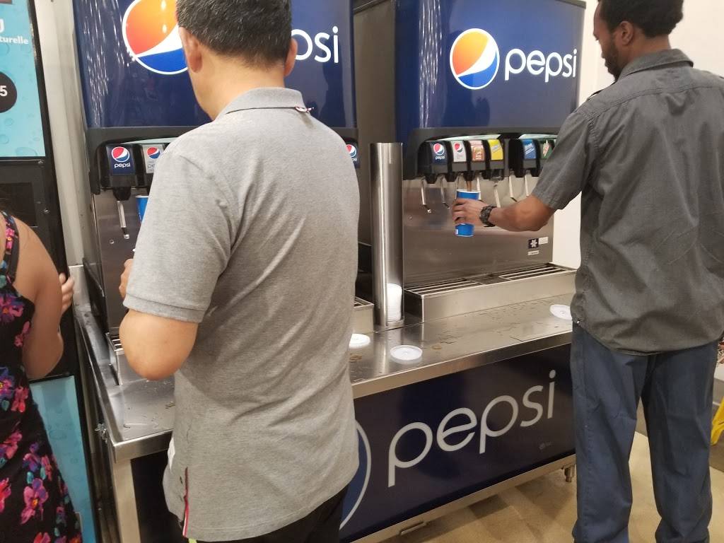 Costco Food Court | restaurant | 9430 Boulevard Taschereau, Brossard, QC J4X 2W2, Canada | 4504444466 OR +1 450-444-4466