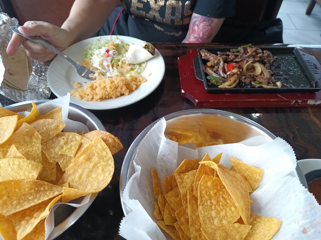 Los Agaves Mexican Restaurant | restaurant | 30 E Alexis Rd, Toledo, OH 43612, USA | 4197255525 OR +1 419-725-5525