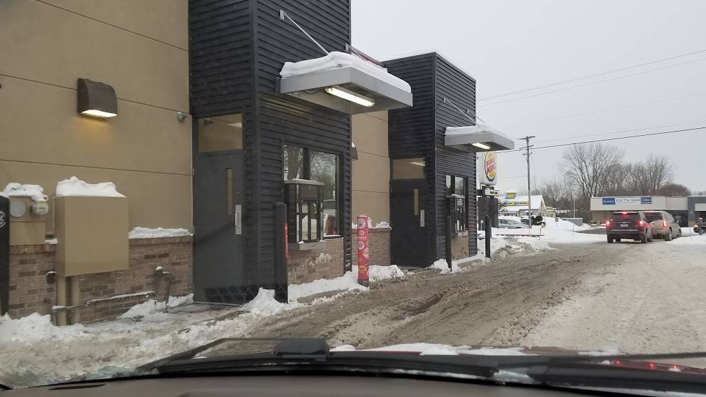 Burger King | restaurant | 2880 28th St SE, Kentwood, MI 49512, USA | 6165755621 OR +1 616-575-5621