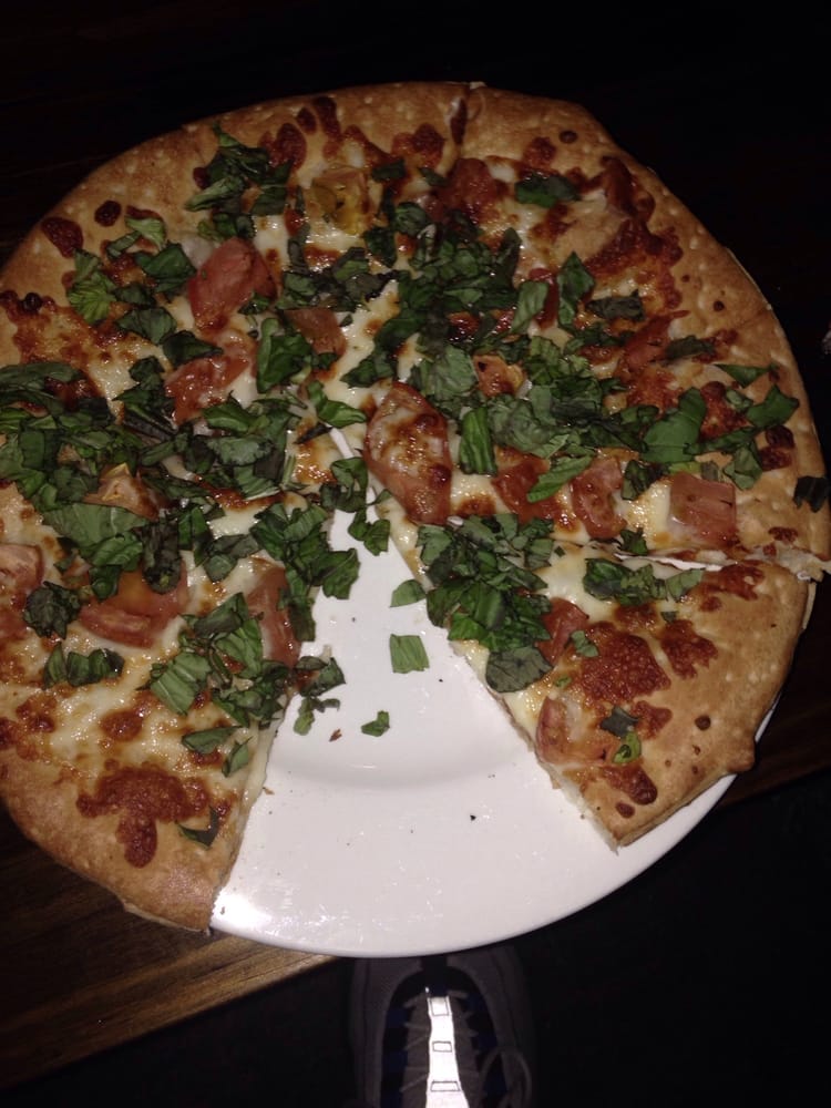 Empire Lounge & Pizzeria | night club | 5920 S Dixie Hwy, Miami, FL 33143, USA | 3056621331 OR +1 305-662-1331