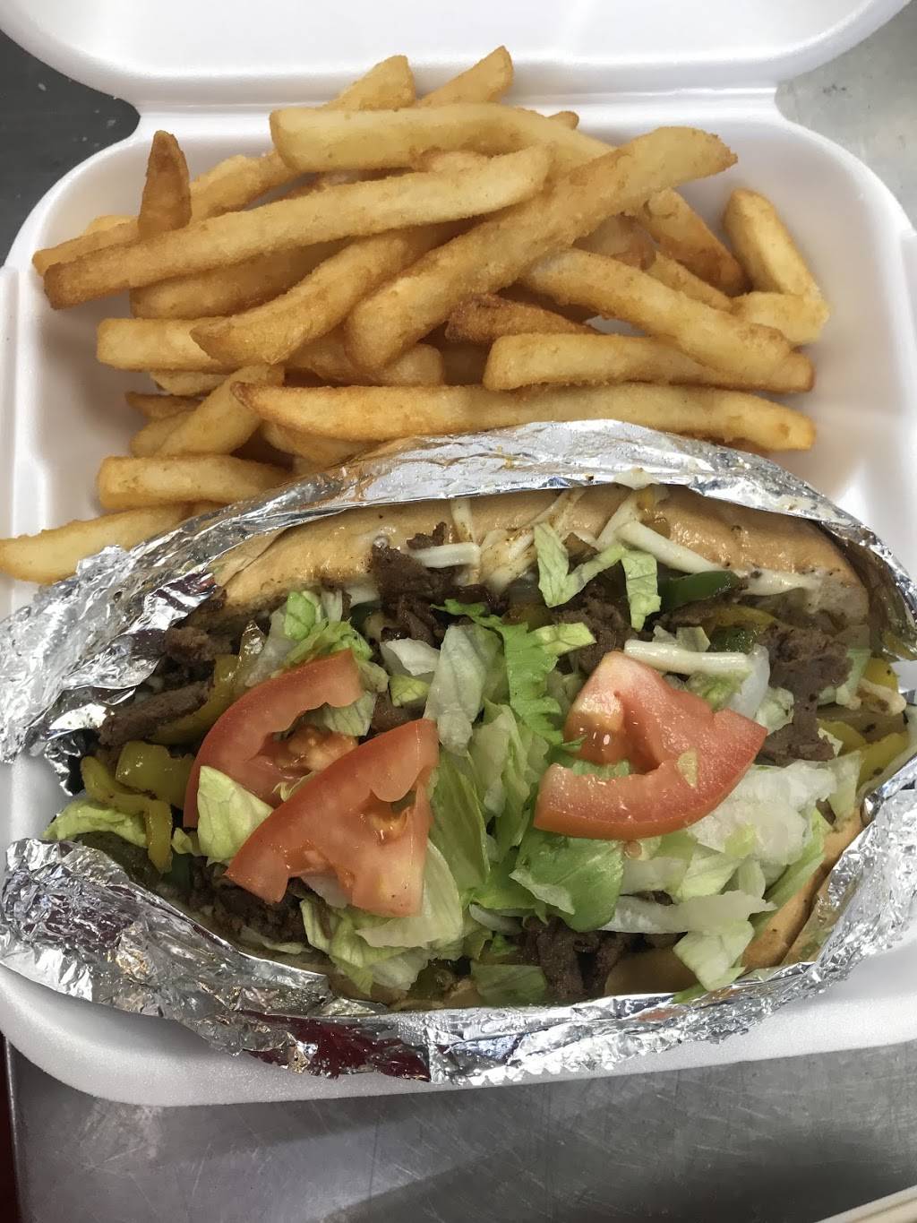 Indy Steak & Lemonade | restaurant | 3367 W 10th St, Indianapolis, IN 46222, USA | 3179749995 OR +1 317-974-9995