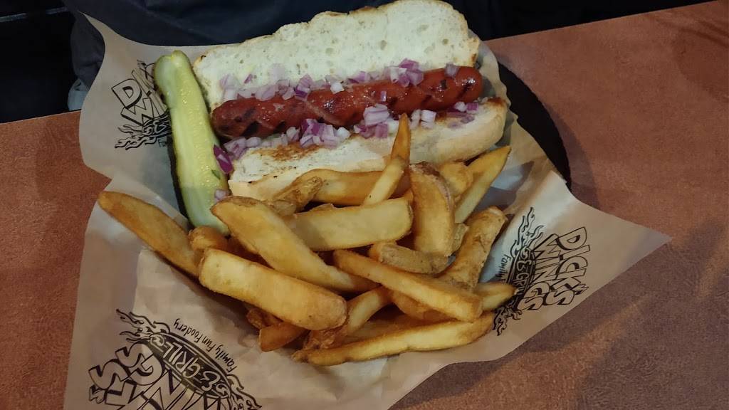 Dicks Wings and Grill Argyle | restaurant | 6055 Youngerman Cir, Jacksonville, FL 32244, USA | 9047781101 OR +1 904-778-1101