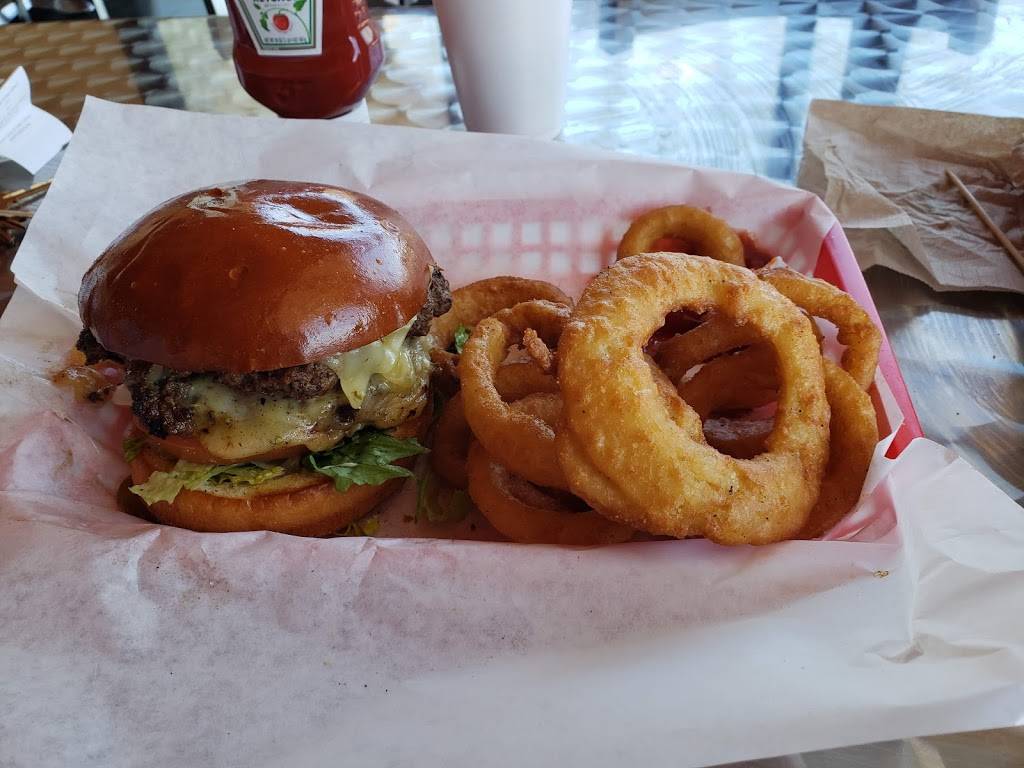 Zacs Phillysteaks & Shakes | restaurant | 3250 W Pleasant Run Rd, Lancaster, TX 75146, USA | 4697473324 OR +1 469-747-3324